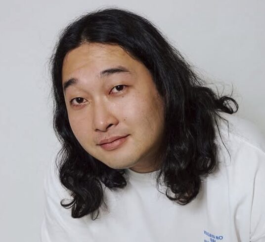 賀屋壮也