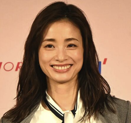 上戸彩