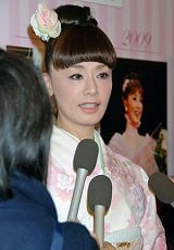 松平健さんの2番目の妻・女優の松本友里さん