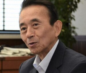鈴木康友の経歴がすごい！？浜松市長4期から静岡県知事へ！