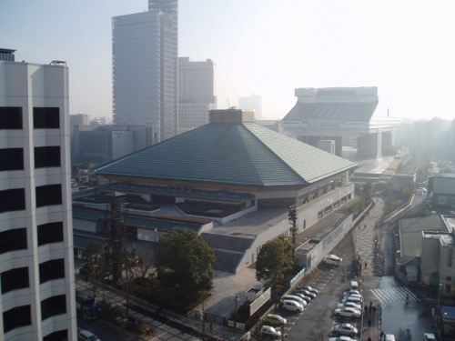 両国国技館。荒鷲の断髪式もここで行われた